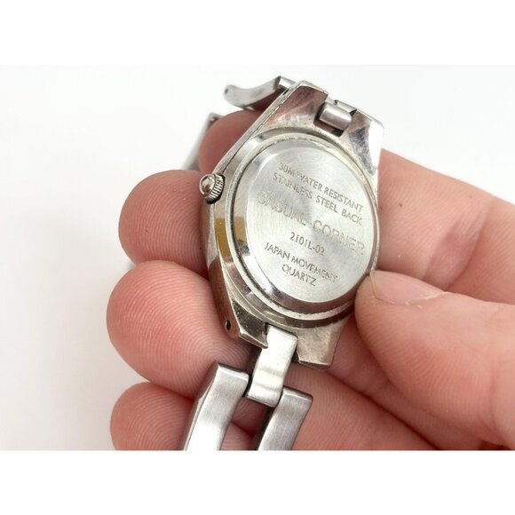 Casual Corner Silver Toned 2101-L02 Chainlink Vintage Wristwatch - 25mm - WORKS! - Picture 7 of 11